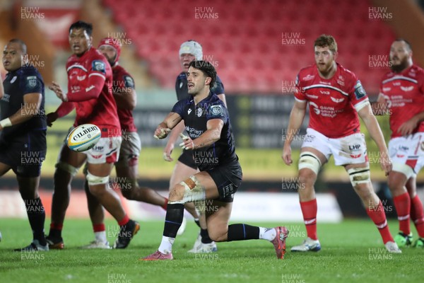 291125 - Scarlets v Glasgow Warriors - United Rugby Championship - Adam Hastings of Glasgow 
