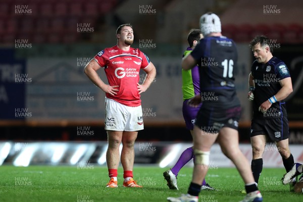 291125 - Scarlets v Glasgow Warriors - United Rugby Championship - Sam O’Connor of Scarlets at the final whistle 