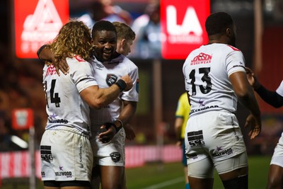 260424 - Scarlets v Hollywoodbets Sharks - United Rugby Championship - Sharks celebrate after Werner Kok scores a try