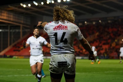 260424 - Scarlets v Hollywoodbets Sharks - United Rugby Championship - Werner Kok of Sharks celebrates after scoring his second try