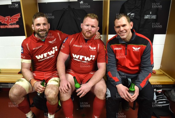 300318 - Scarlets v La Rochelle - European Rugby Champions Cup - John Barclay, Samson Lee and Ioan Cunningham of Scarlets celebrate at the end of the game