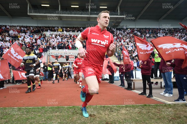300318 - Scarlets v La Rochelle - European Rugby Champions Cup - Hadleigh Parkes of Scarlets runs out