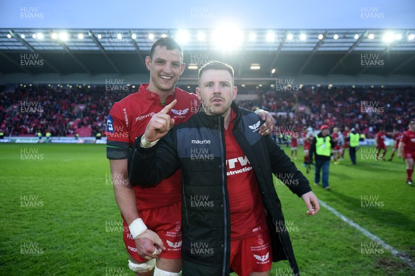 300318 - Scarlets v La Rochelle - European Champions Cup Quarter Final - Aaron Shingler and Rob Evans of Scarlets