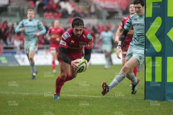 030213 Scarlets v Leicester - LV= Cup - Gareth Owen scores a try for Scarlets 