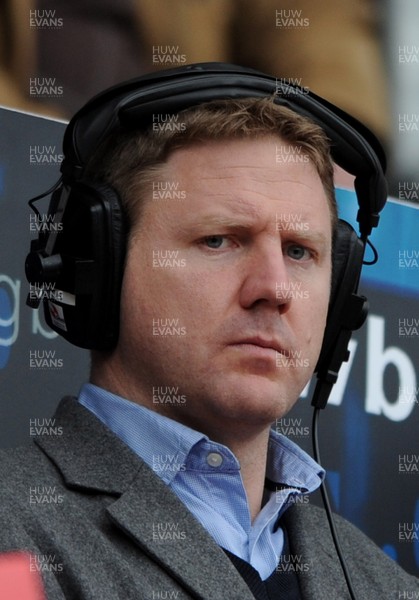 05.09.09 - Llanelli Scarlets v Leinster - Magners League - Former Wales captain and S4C Commentator Gwyn Jones. 