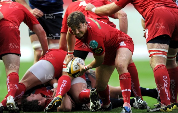 05.09.09 - Llanelli Scarlets v Leinster - Magners League - Martin Roberts of Scarlets. 