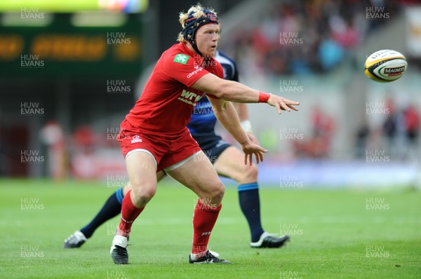 05.09.09 - Llanelli Scarlets v Leinster - Magners League - Richie Pugh of Scarlets. 