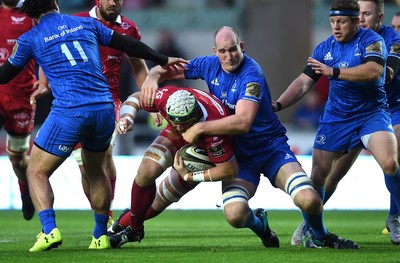 080918 - Scarlets v Leinster - Guinness PRO14 - Jake Ball of Scarlets is tackled by Devin Toner of Leinster