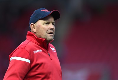 080918 - Scarlets v Leinster - Guinness PRO14 - Scarlets head coach Wayne Pivac