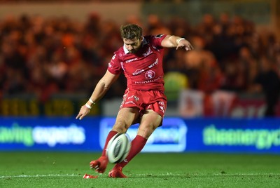 080918 - Scarlets v Leinster - Guinness PRO14 - Leigh Halfpenny of Scarlets kicks at goal