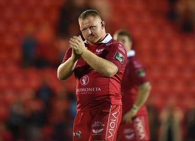 080918 - Scarlets v Leinster - Guinness PRO14 - Samson Lee of Scarlets at the end of the game