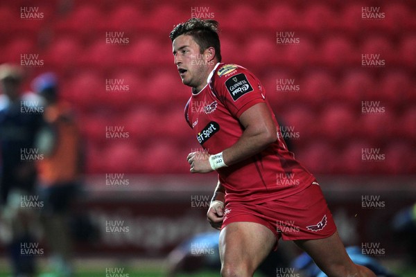 161015 - Scarlets v Leinster - Guinness PRO12 - DTH van der Merwe of Scarlets scores his second try of the game