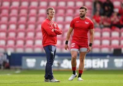 260425 - Scarlets v Leinster - United Rugby Championship - Scarlets Head Coach Dwyane Peel 