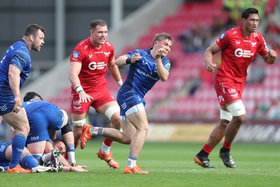260425 - Scarlets v Leinster - United Rugby Championship - Fintan Gunne of Leinster gets the ball away 