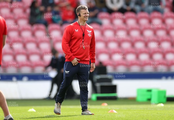 260425 - Scarlets v Leinster - United Rugby Championship - Scarlets Head Coach Dwyane Peel 