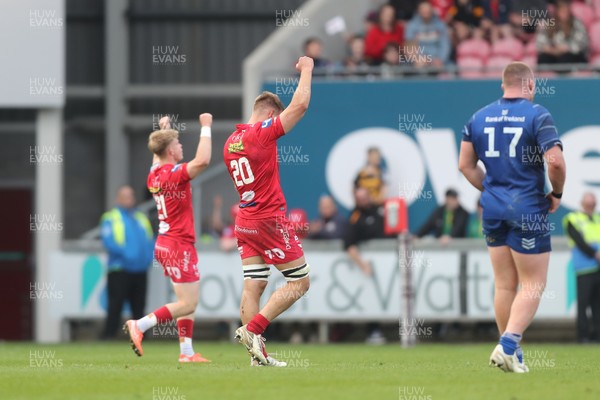 260425 - Scarlets v Leinster - United Rugby Championship - Jarrod Taylor of Scarlets celebrates at the final whistle 