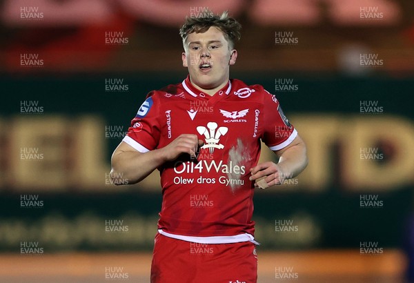 300121 - Scarlets v Leinster - Guinness PRO14 - Sam Costelow of Scarlets on his starting debut for the region