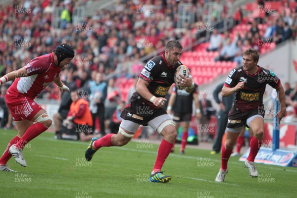 250812 - Scarlets v London Welsh - Preseason Friendly - Scarlets Josh Turnbull heads for the London Welsh tryline