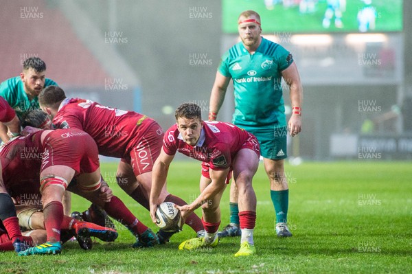 020319 - Scarlets v Munster - Guinness PRO14 - Jiern Hardy of Scarlets passes the ball out 