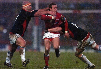 Scarlets v Munster 081207