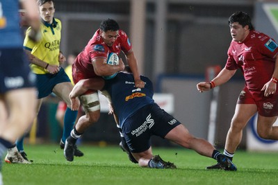 160224 - Scarlets v Munster - United Rugby Championship - Dan Davis of Scarlets is tackled