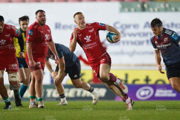 160224 - Scarlets v Munster - United Rugby Championship - Johnny McNicholl of Scarlets makes a break