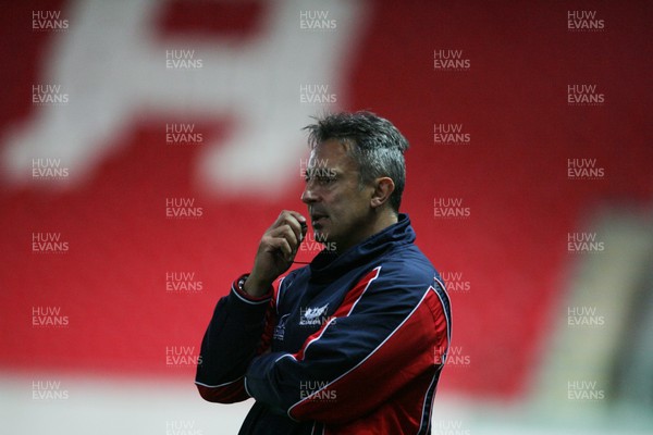 19.09.09 -  Scarlets v Munster... Scarlets Nigel Davies. 