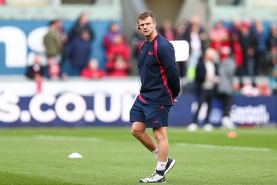 270925 - Scarlets v Munster - United Rugby Championship - Scarlets head coach Dwayne Peel during the warm up