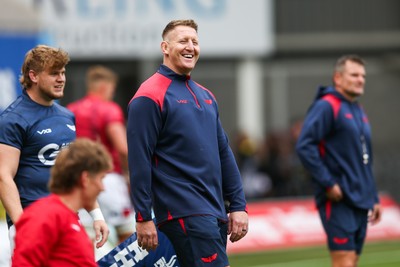 270925 - Scarlets v Munster - United Rugby Championship - Scarlets coach Bradley Davies during the warm up