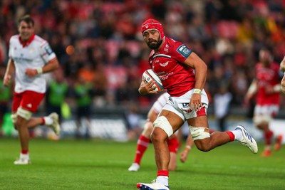 270925 - Scarlets v Munster - United Rugby Championship - Josh Macleod of Scarlets makes a break