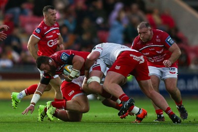 270925 - Scarlets v Munster - United Rugby Championship - Jake Ball of Scarlets drives forward