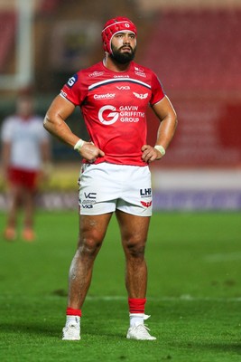 270925 - Scarlets v Munster - United Rugby Championship - Josh Macleod of Scarlets