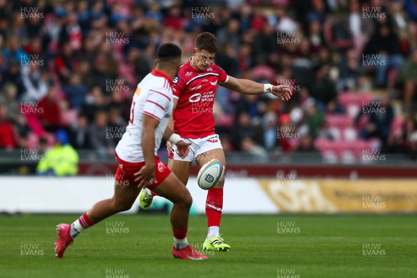 270925 - Scarlets v Munster - United Rugby Championship - Joe Hawkins of Scarlets kicks the ball