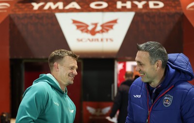 171026 Scarlets v Newcastle Red Bulls EPCR Challenge Cup - Former Scarlets, Wales and British Lions teammates, Scarlets head coach Dwayne Peel and Newcastle Red Bulls assistant coach Stephen Jones ahead of the match