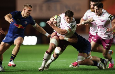 171026 Scarlets v Newcastle Red Bulls EPCR Challenge Cup - Fletcher Anderson of Scarlets charges forward