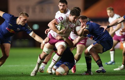 171026 Scarlets v Newcastle Red Bulls EPCR Challenge Cup - Fletcher Anderson of Scarlets charges forward