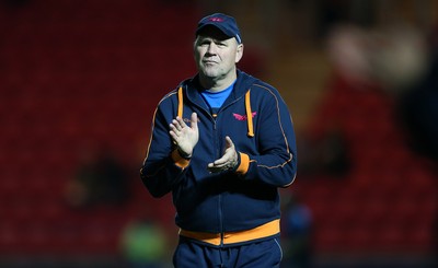 081016 - Scarlets v Newport Gwent Dragons - Guinness PRO12 - Scarlets Head Coach Wayne Pivac