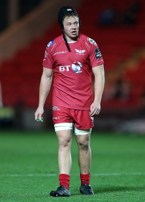 081016 - Scarlets v Newport Gwent Dragons - Guinness PRO12 - James Davies of Scarlets