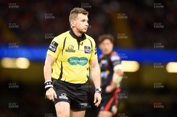 150417 - Newport Gwent Dragons v Scarlets - Guinness PRO12 - Referee Nigel Owens