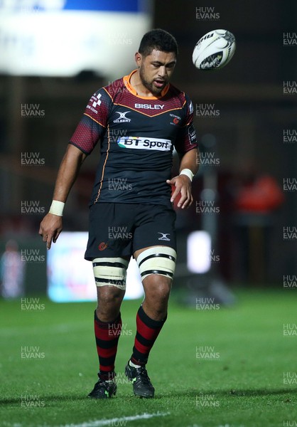 301015 - Scarlets v Newport Gwent Dragons - Guinness PRO12 - Taulupe Faletau of Newport Gwent Dragons