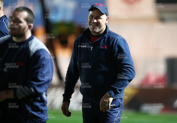 301015 - Scarlets v Newport Gwent Dragons - Guinness PRO12 - Scarlets Coach Wayne Pivac