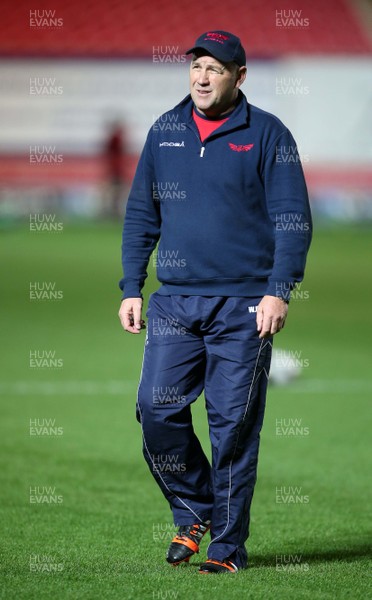 301015 - Scarlets v Newport Gwent Dragons - Guinness PRO12 - Scarlets Coach Wayne Pivac