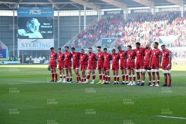 170922 - Scarlets v Ospreys - United Rugby Championship - Scarlets observe a minutes silence for Her Majesty The Queen