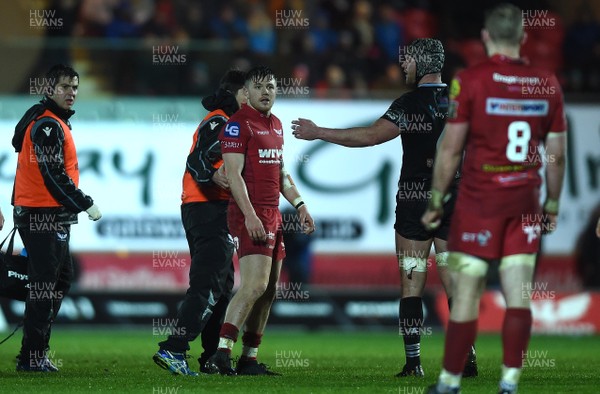 261217 - Scarlets v Ospreys - Guinness PRO14 - Steff Evans of Scarlets leaves the field after being shown a red card