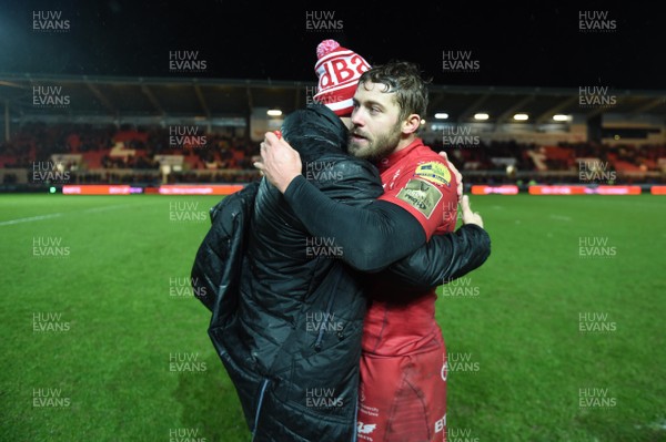 261217 - Scarlets v Ospreys - Guinness PRO14 - Dan Jones and Leigh Halfpenny of Scarlets at the end of the game