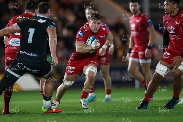 261223 - Scarlets v Ospreys - United Rugby Championship - Teddy Leatherbarrow of Scarlets on the attack