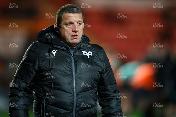 261223 - Scarlets v Ospreys - United Rugby Championship - Ospreys head coach Toby Booth during the warm up
