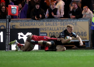261225 - Scarlets v Ospreys - United Rugby Championship - Iestyn Hopkins of Ospreys scores a try