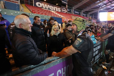 261225 - Scarlets v Ospreys - United Rugby Championship - Harri Deaves of Ospreys with fans