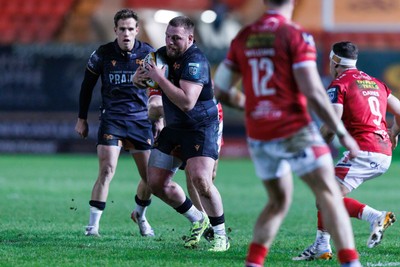 261225 - Scarlets v Ospreys - United Rugby Championship - Steffan Thomas of Ospreys